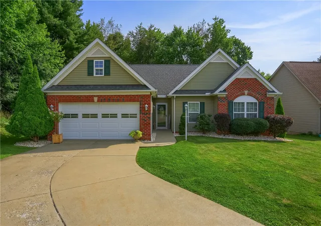 Photo 1 of Single family home for sale at 100 Whitetail Dr, Chippewa Twp, PA 15010 | MLS# 1768428 | Listing updated on 2026-09-23