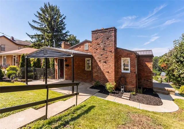 Photo 1 of Single family home for sale at 906 Lebanon Ave, Castle Shannon, PA 15234 | MLS# 1768405 | Listing updated on 2026-09-29