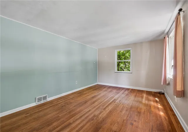 Photo 2 of Single family home for sale at 3210 Thornwood Dr, Bethel Park, PA 15102 | MLS# 1764084 | Listing updated on 2026-09-12