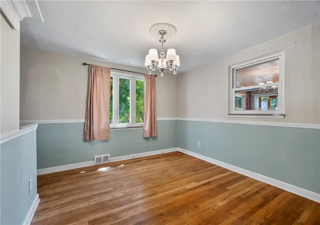 Photo 4 of Single family home for sale at 3210 Thornwood Dr, Bethel Park, PA 15102 | MLS# 1764084 | Listing updated on 2026-09-12
