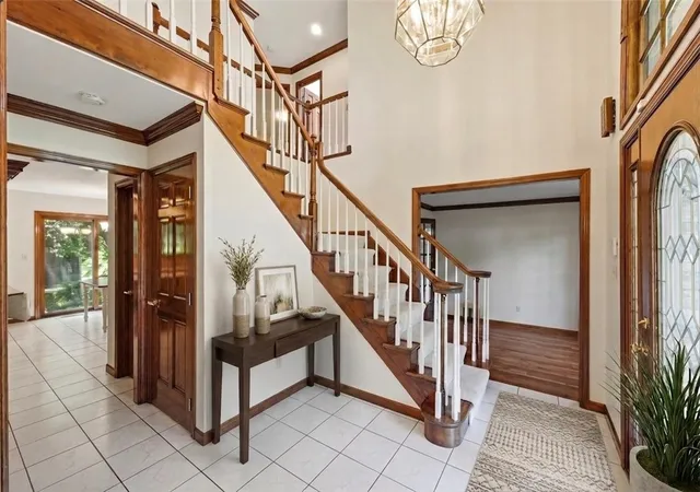 Photo 3 of Single family home for sale at 100 Field Clb Dr W, Robinson Twp, PA 15136 | MLS# 1768311 | Listing updated on 2026-09-15