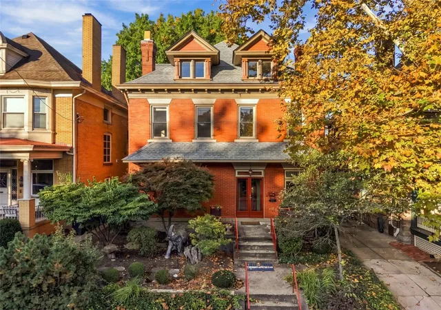 Photo 2 of Single family home for sale at 1524 Murray Ave, Squirrel Hill, PA 15217 | MLS# 1768520 | Listing updated on 2026-10-19
