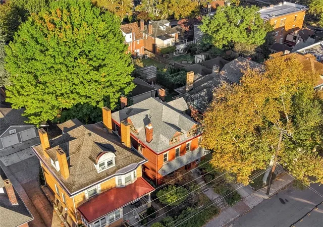 Photo 4 of Single family home for sale at 1524 Murray Ave, Squirrel Hill, PA 15217 | MLS# 1768520 | Listing updated on 2026-10-19