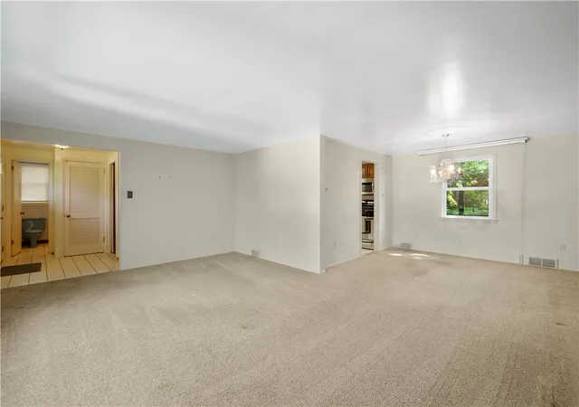 Photo 4 of Single family home for sale at 801 Hillaire Dr, Mt Lebanon, PA 15243 | MLS# 1768488 | Listing updated on 2026-09-28