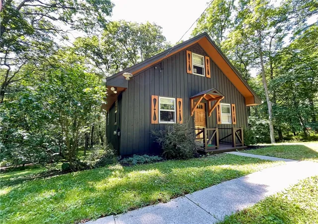 Photo 2 of Sale Pending at 501 Laurel Summit Rd, Ligonier Twp, PA 15658 | MLS# 1768094 | Listing updated on 2026-09-02