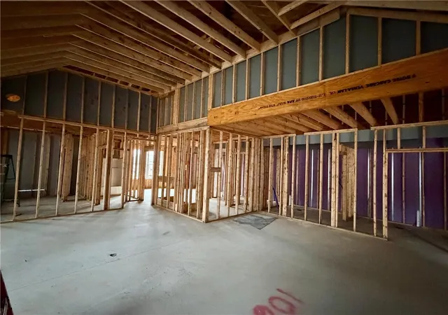 Photo 3 of Sale Pending at 142 Independence Dr #106A, Jefferson Twp, PA 16023 | MLS# 1768447 | Listing updated on 2026-09-02