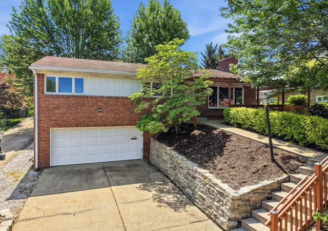 Photo 1 of Single family home for sale at 1189 Tranter Ave, Green Tree, PA 15220 | MLS# 1768640 | Listing updated on 2026-09-08