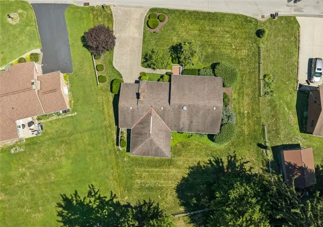 Photo 3 of Single family home for sale at 127 Allan Dr, Brighton Twp, PA 15009 | MLS# 1768620 | Listing updated on 2026-09-02