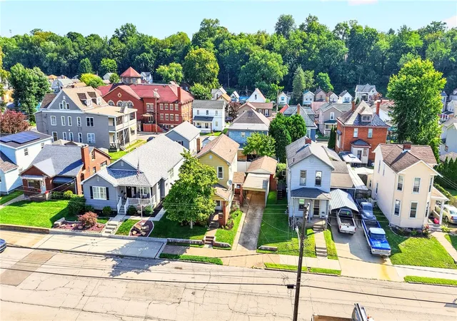 Photo 4 of Single family home for sale at 617 10th Avenue, New Brighton, PA 15066 | MLS# 1768538 | Listing updated on 2026-09-09