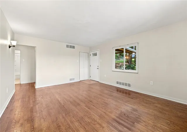 Photo 3 of Single family home for sale at 3 Hill St, Bridgeville, PA 15017 | MLS# 1768467 | Listing updated on 2026-10-06