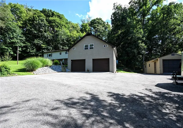 Photo 3 of Single family home for sale at 382 Ferry Holw, Hempfield Twp, PA 15639 | MLS# 1768605 | Listing updated on 2026-09-24