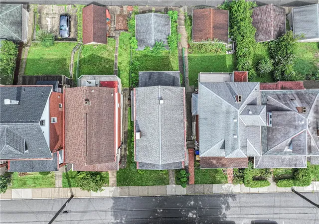 Photo 3 of Single family home for sale at 3252 Piedmont Ave, Dormont, PA 15216 | MLS# 1768666 | Listing updated on 2026-09-06