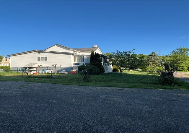 Photo 3 of Single family home for sale at 136 Hatfield Rd, Menallen Twp, PA 15480 | MLS# 1768497 | Listing updated on 2026-09-10