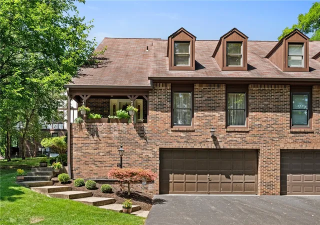 Townhouse for sale at 406 Timber Ln, Aleppo, PA 15143 | MLS# 1768625