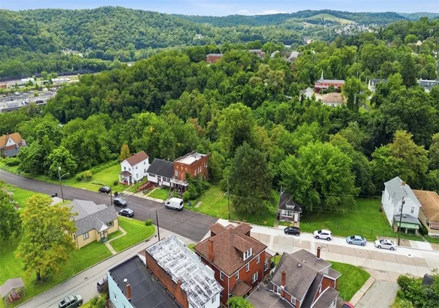 Listing Photo 5 - Condo for sale in building located at 239 Waddell Ave, Clairton, PA 15025