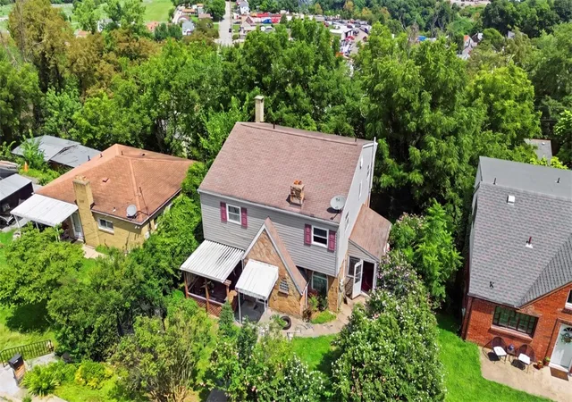 Photo 3 of Single family home for sale at 1109 Gary Ave, Clairton, PA 15025 | MLS# 1766213 | Listing updated on 2026-09-04