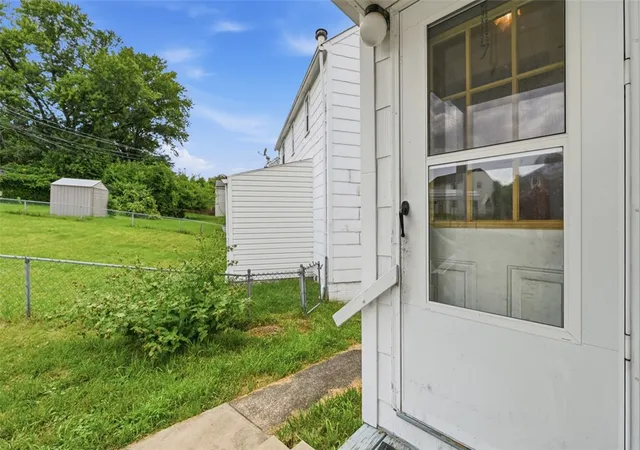 Photo 4 of Single family home for sale at 544 Thompson Ave, Clairton, PA 15025 | MLS# 1766205 | Listing updated on 2026-09-19