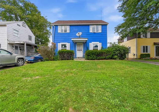 Photo 1 of Single family home for sale at 117 Constitution Cir, Clairton, PA 15025 | MLS# 1766174 | Listing updated on 2026-09-04
