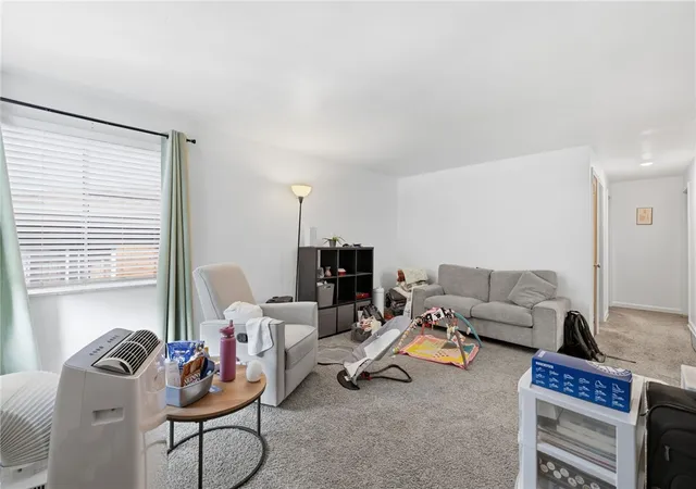 Photo 3 of Single family home for sale at 6557 Rosemoor St, Squirrel Hill, PA 15217 | MLS# 1768679 | Listing updated on 2026-09-14