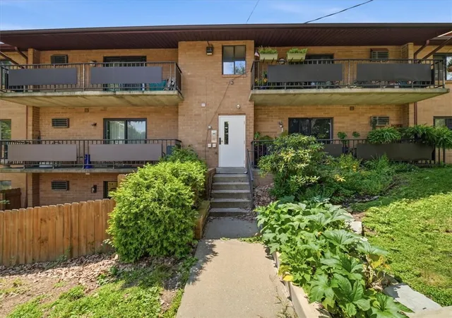 Photo 2 of Condo for sale at 200 Waverly Ave #2, Ross Twp, PA 15229 | MLS# 1768644 | Listing updated on 2026-09-09