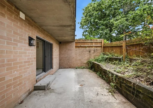 Photo 4 of Condo for sale at 200 Waverly Ave #2, Ross Twp, PA 15229 | MLS# 1768644 | Listing updated on 2026-09-09