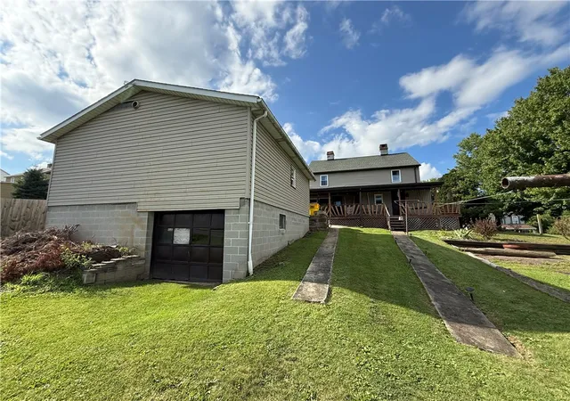 Photo 4 of Single family home for sale at 281 School Ave, Conemaugh Twp, PA 15937 | MLS# 1768738 | Listing updated on 2026-09-19