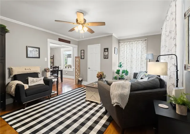 Photo 3 of Single family home for sale at 565 Navigation St, Beaver, PA 15009 | MLS# 1768577 | Listing updated on 2026-09-04