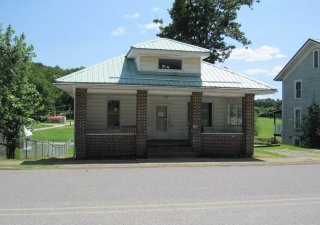Photo 1 of Sale Pending at 724 Main St, E Mahoning/marion Ctr, PA 15759 | MLS# 1768758 | Listing updated on 2026-09-09