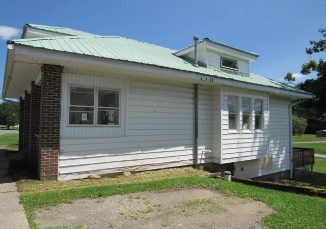 Photo 3 of Sale Pending at 724 Main St, E Mahoning/marion Ctr, PA 15759 | MLS# 1768758 | Listing updated on 2026-09-09