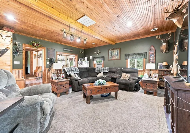 Photo 3 of Single family home for sale at 734 Mercer Rd, Delaware Twp, PA 16125 | MLS# 1768768 | Listing updated on 2026-09-19