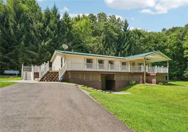 Photo 25 of Single family home for sale at 953 Gibson Hl Rd, Oil City, PA 16301 | MLS# 1768782 | Listing updated on 2026-10-06