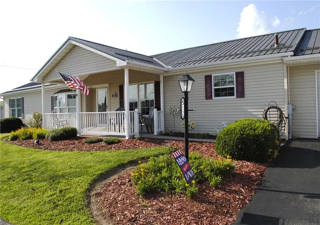 Manufactured home for sale at 512 Chicory Ln, East Huntingdon, PA 15666 | MLS# 1767340
