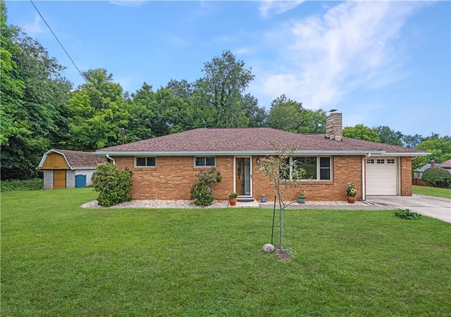 Single family home for sale at 684 Crescent Blvd, Moon/Crescent Twp, PA 15046 | MLS# 1768323