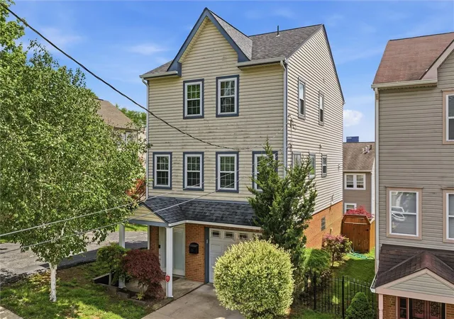 Photo 2 of Single family home for sale at 222 Cemetery Ave, Fineview, PA 15214 | MLS# 1768549 | Listing updated on 2026-09-11