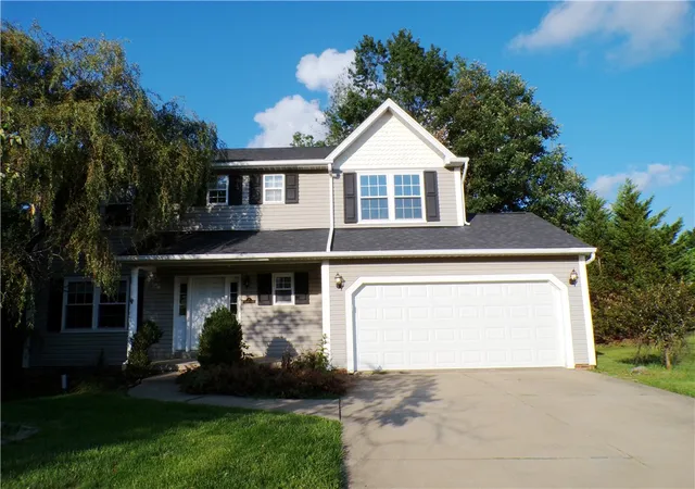 Photo 1 of Single family home for sale at 211 Hummingbird Hl, Cranberry Twp, PA 16066 | MLS# 1768783 | Listing updated on 2026-09-09