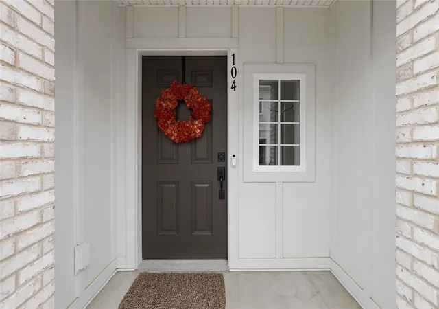 Photo 2 of Townhouse for sale at 104 Founders St, Cranberry Twp, PA 16066 | MLS# 1768687 | Listing updated on 2026-09-13