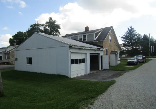 Photo 1 of Single family home for sale at 1861 N Center Ave, Somerset Twp, PA 15501 | MLS# 1768805 | Listing updated on 2026-09-10