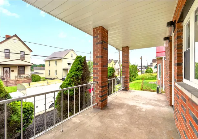 Photo 4 of Single family home for sale at 237 Allen Ave, Donora, PA 15033 | MLS# 1768735 | Listing updated on 2026-09-01