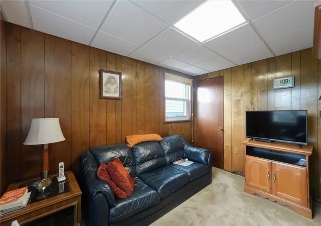 Photo 3 of Single family home for sale at 1422 Simona Dr, Stanton Heights, PA 15201 | MLS# 1767901 | Listing updated on 2026-09-07