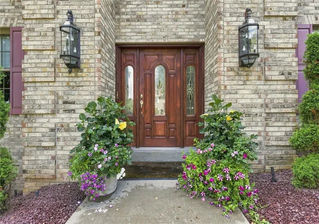 Photo 3 of Single family home for sale at 9551 Downing Pl, North Huntingdon, PA 15642 | MLS# 1768786 | Listing updated on 2026-09-09
