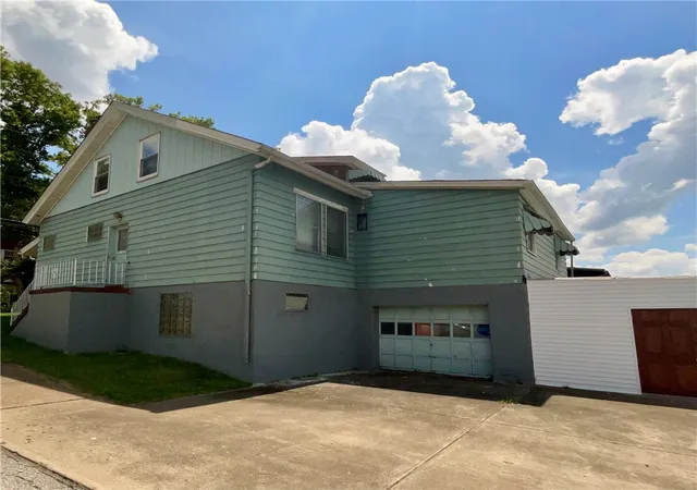 Photo 2 of Single family home for sale at 1500 Grandview Ave, Mc Keesport, PA 15132 | MLS# 1768844 | Listing updated on 2026-09-05