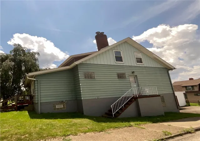 Photo 3 of Single family home for sale at 1500 Grandview Ave, Mc Keesport, PA 15132 | MLS# 1768844 | Listing updated on 2026-09-05