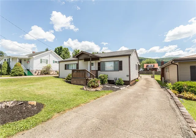 Photo 3 of Single family home for sale at 198 Hopwood Fairchance Rd, South Union Twp, PA 15401 | MLS# 1768714 | Listing updated on 2026-09-04