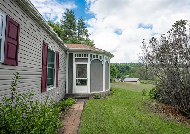 Photo 2 of Single family home for sale at 116 Mallet Hl Ct, White Twp, PA 15701 | MLS# 1768643 | Listing updated on 2026-09-09