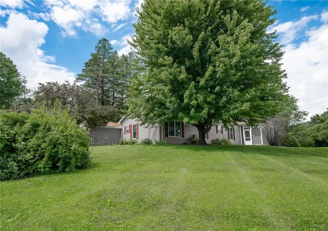 Photo 4 of Single family home for sale at 116 Mallet Hl Ct, White Twp, PA 15701 | MLS# 1768643 | Listing updated on 2026-09-09