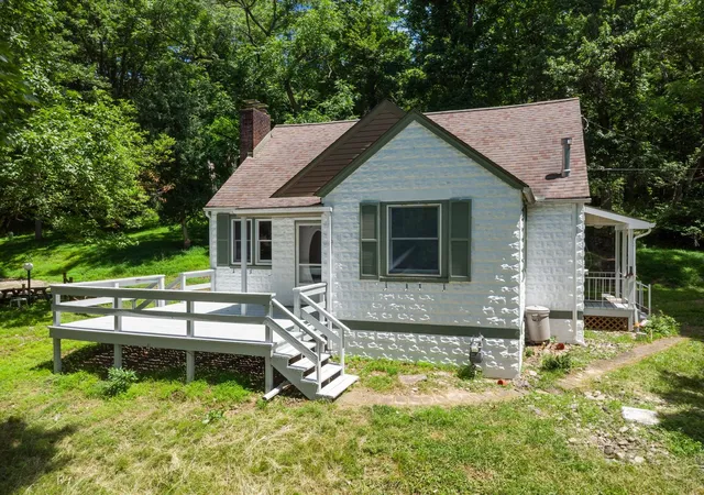 Photo 1 of Sale Pending at 383 Lakeview Dr, South Strabane, PA 15301 | MLS# 1768898 | Listing updated on 2026-09-26