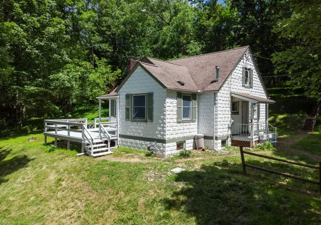 Photo 2 of Sale Pending at 383 Lakeview Dr, South Strabane, PA 15301 | MLS# 1768898 | Listing updated on 2026-09-26
