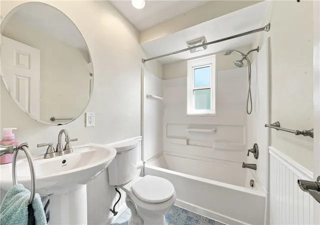 Photo 3 of Sale Pending at 541 Foltz Dr, Verona, PA 15147 | MLS# 1768886 | Listing updated on 2026-09-30