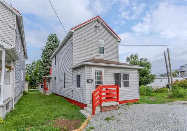 Photo 3 of Single family home for sale at 127 Braddock Rd, East Huntingdon, PA 15666 | MLS# 1768875 | Listing updated on 2026-09-13