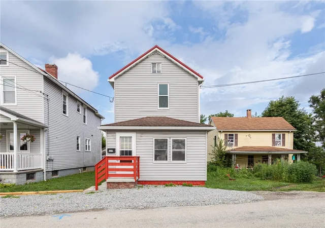 Photo 3 of Single family home for sale at 127 Braddock Rd, East Huntingdon, PA 15666 | MLS# 1768875 | Listing updated on 2026-10-01
